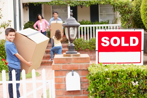 Commercial and residential removal truck hire service in Forestdale